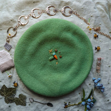 Load image into Gallery viewer, Garden Harvest // Moss Green Beret
